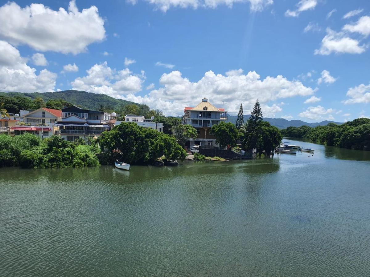 Tyvabro Guesthouse Mahebourg Bagian luar foto