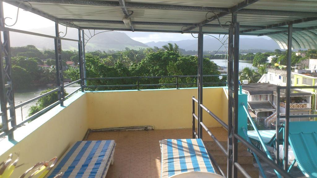 Tyvabro Guesthouse Mahebourg Bagian luar foto
